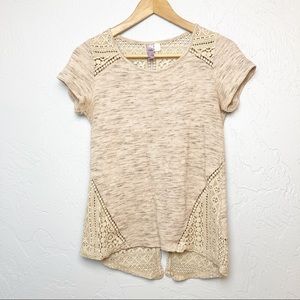 Alya light blush pink lace tee with slit back S